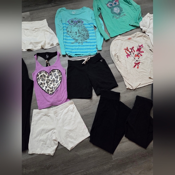 Large Girls Clothing Bundle Size 10/12 – Leggings, Shorts, Tops - Picture 3 of 6